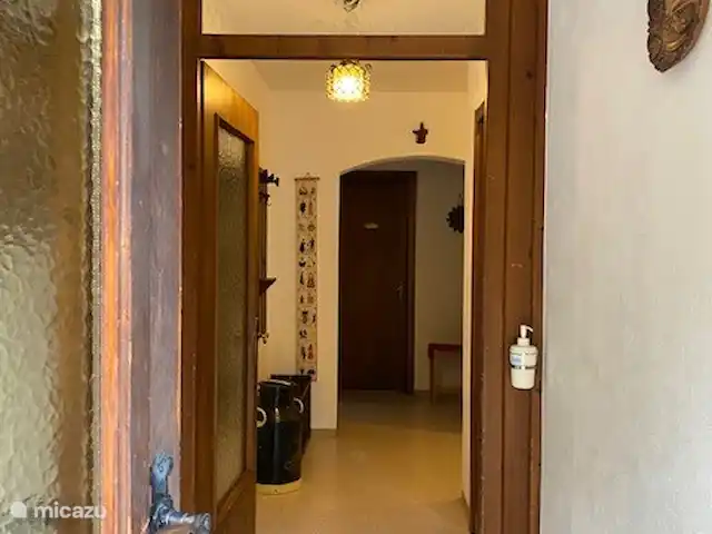 Q alm planta baja en Austria, Tirol, Maurach - chalet Entrada