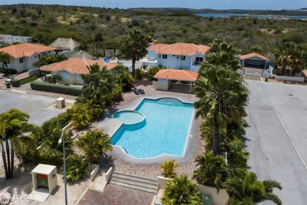 Public swimming pool