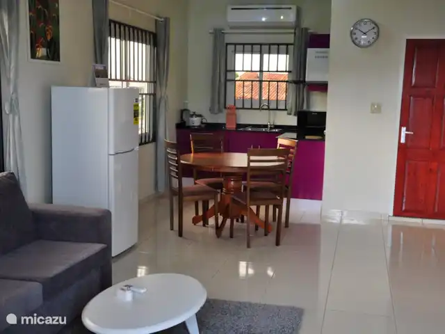 Location de Vacances Suriname, Paramaribo, Paramaribo, appartement - Appartement Riando-Rainville espace de vie 2