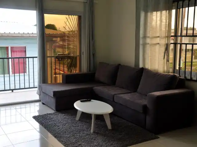 Location de Vacances Suriname, Paramaribo, Paramaribo, appartement - Appartement Riando-Rainville salon 1