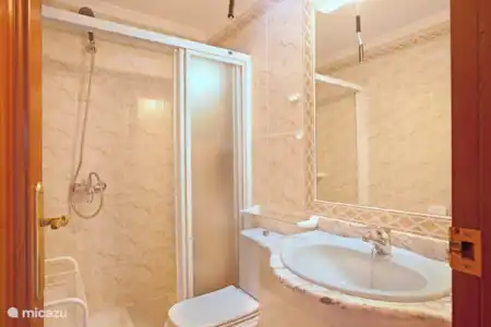 Vakantiehuis Spanje, Costa del Sol, Marbella vakantiehuis Casa La perla Costabella Badkamer