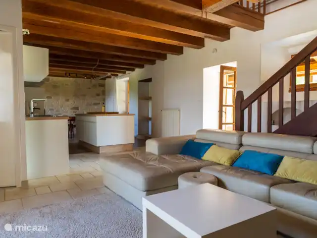 amarie en Francia, Dordoña, Saint-Romain-de-Monpazier - casa vacacional Sala de estar con TV de pantalla plana