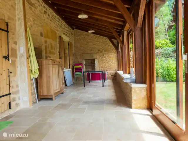 amarie en Francia, Dordoña, Saint-Romain-de-Monpazier - casa vacacional Porche muy amplio de 33 m2