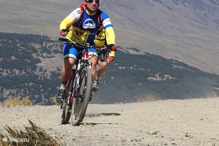 Ciclismo, bicicleta de montaña en Sierra Nevada