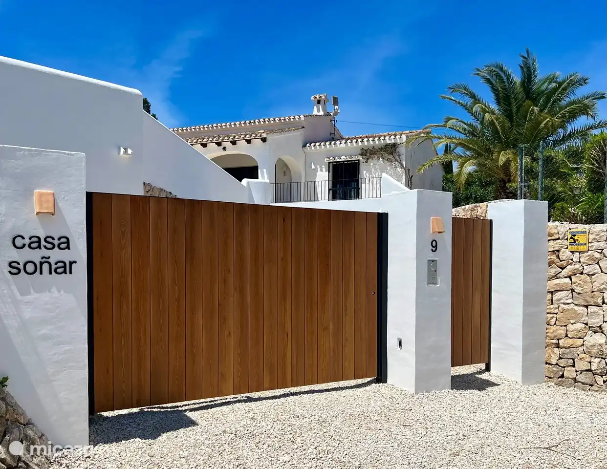 Nouveau portail avec portillon piéton, bienvenue !