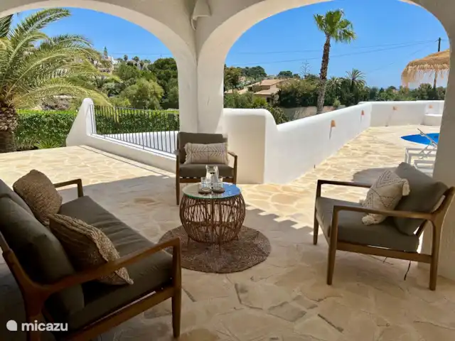 Casa Soñar La Fustera Benissa en España, Costa Blanca, Benissa - villa Terraza techada con juego de lounge