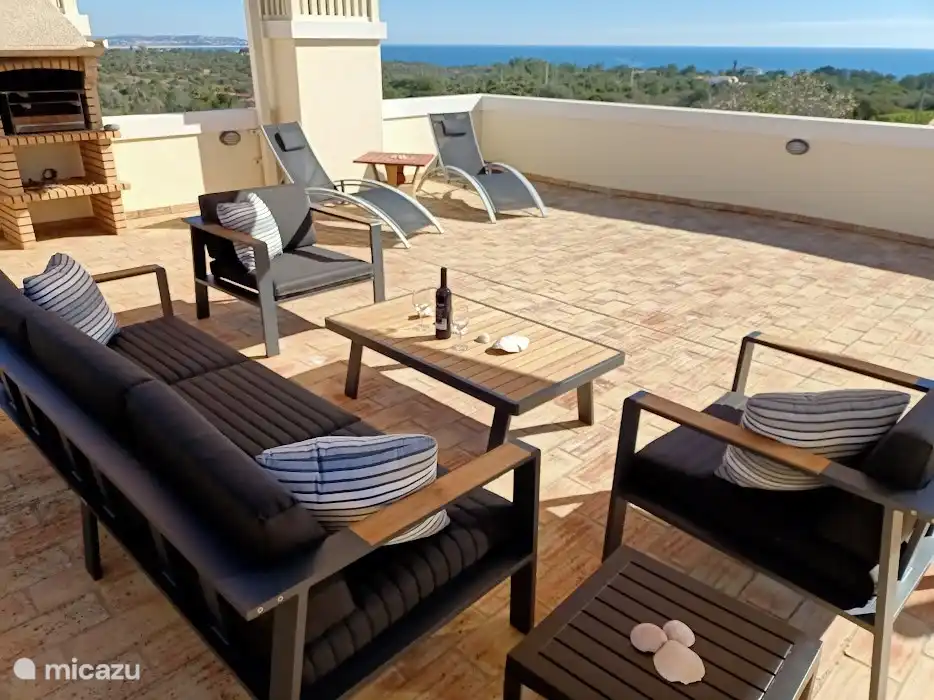 Wow terrasse panoramique sur le toit avec vue mer et terre