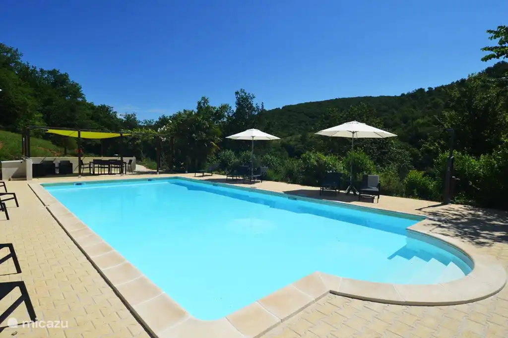 Swimming pool with sun terrace