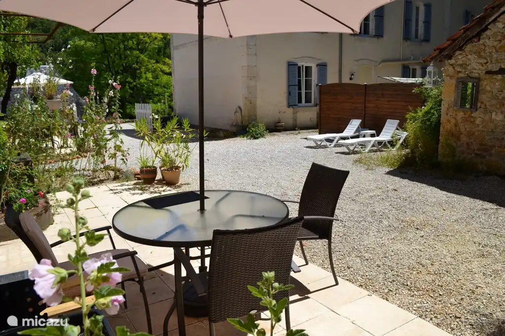 South facing terrace cottage Colombard