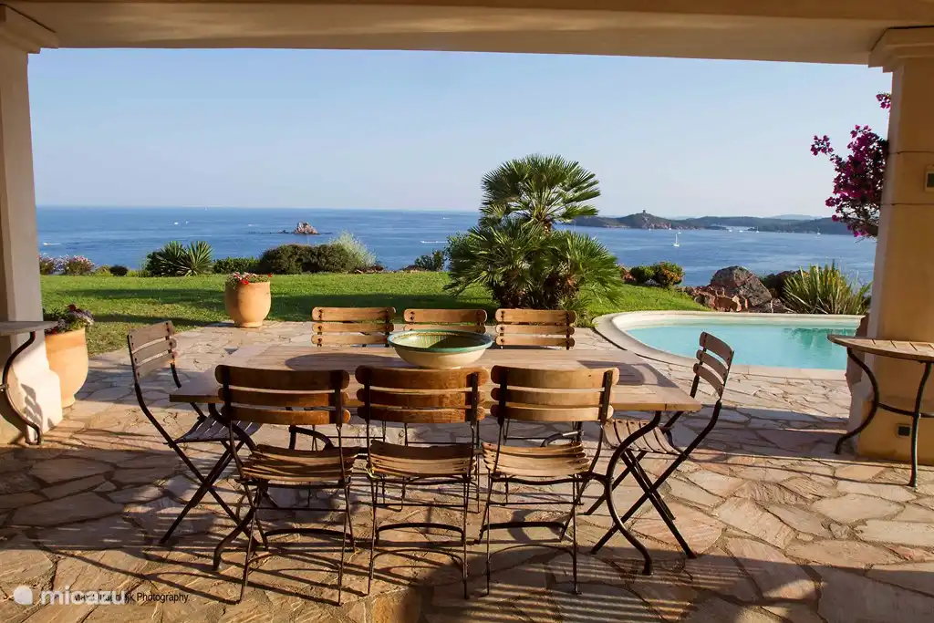 Rent Villa Pinarellu in SainteLuciedePortoVecchio, Corsica. Micazu