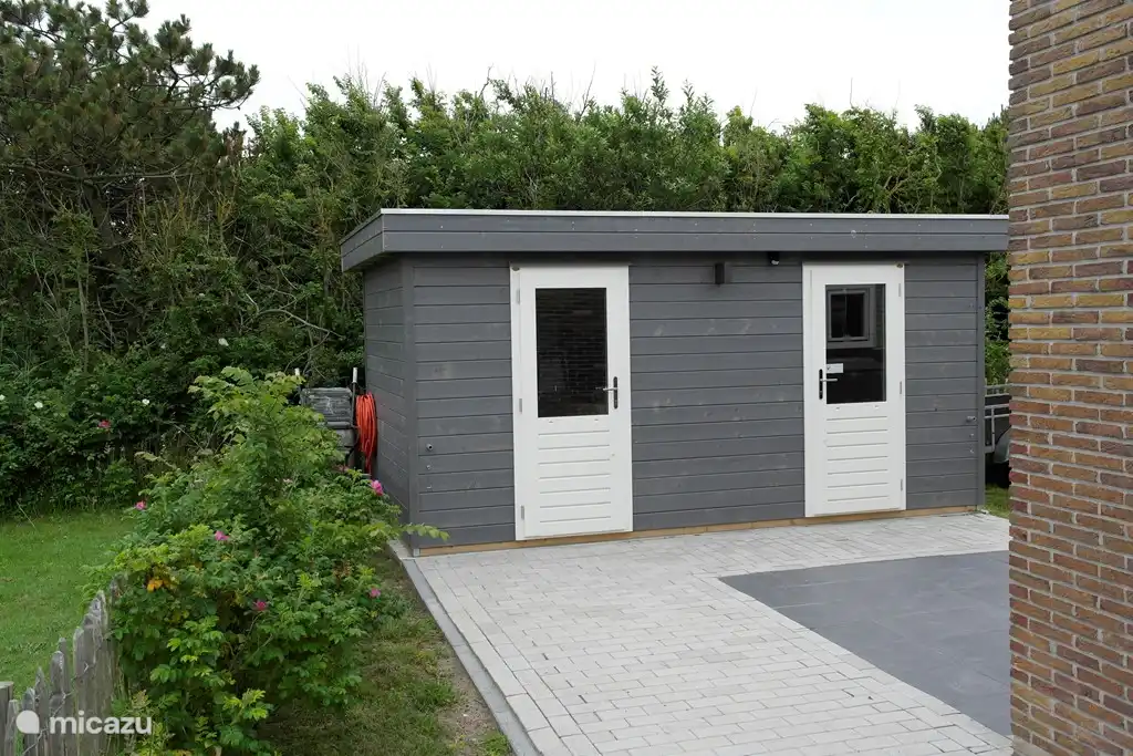 Cabanon avec machine à laver et votre matériel de plage