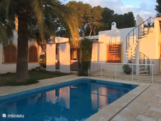 villa huren in Spanje, Mallorca, Cala Vinyes – Villa Mar / Sol de Mallorca zonsopgang op terras