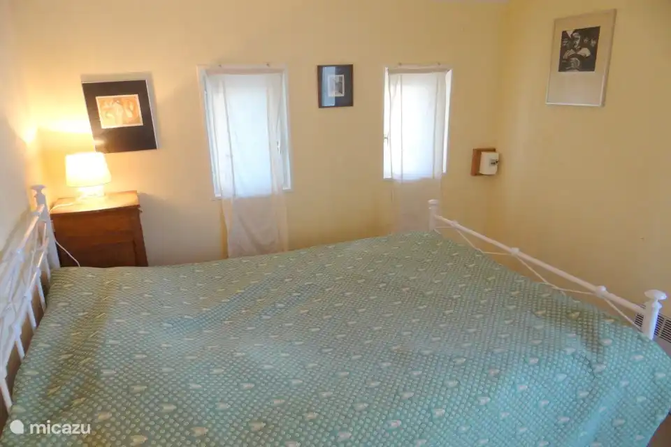 Chambre 2 avec salle de bain attenante