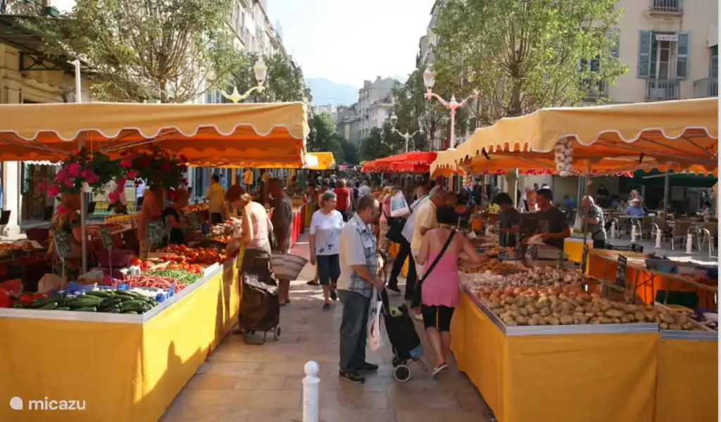 Marché à Saint Rémy de Provence