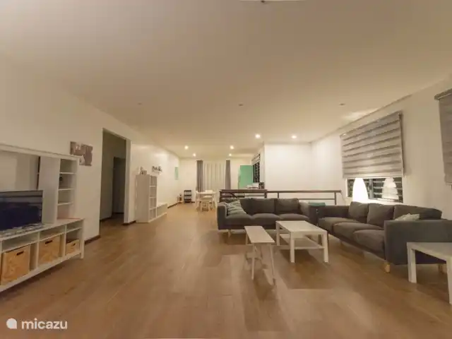 Location de Vacances Suriname, Paramaribo, Paramaribo, appartement - Icare VI Le séjour avec cuisine ouverte.