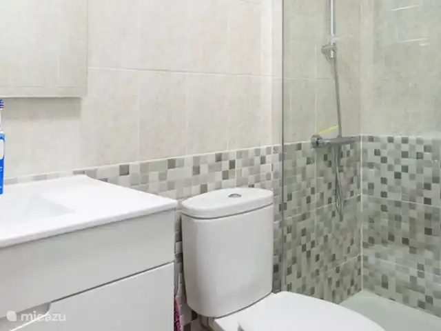 penthouse huren in Spanje, Costa Blanca, La Mata – Jardin del Mar Badkamer  1