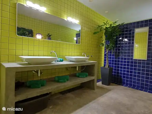 Appartement Moonlight Villa Top View | Curaçao, Banda Ariba (est), Cas Grandi - appartement Salle de bain avec douche et eau chaude