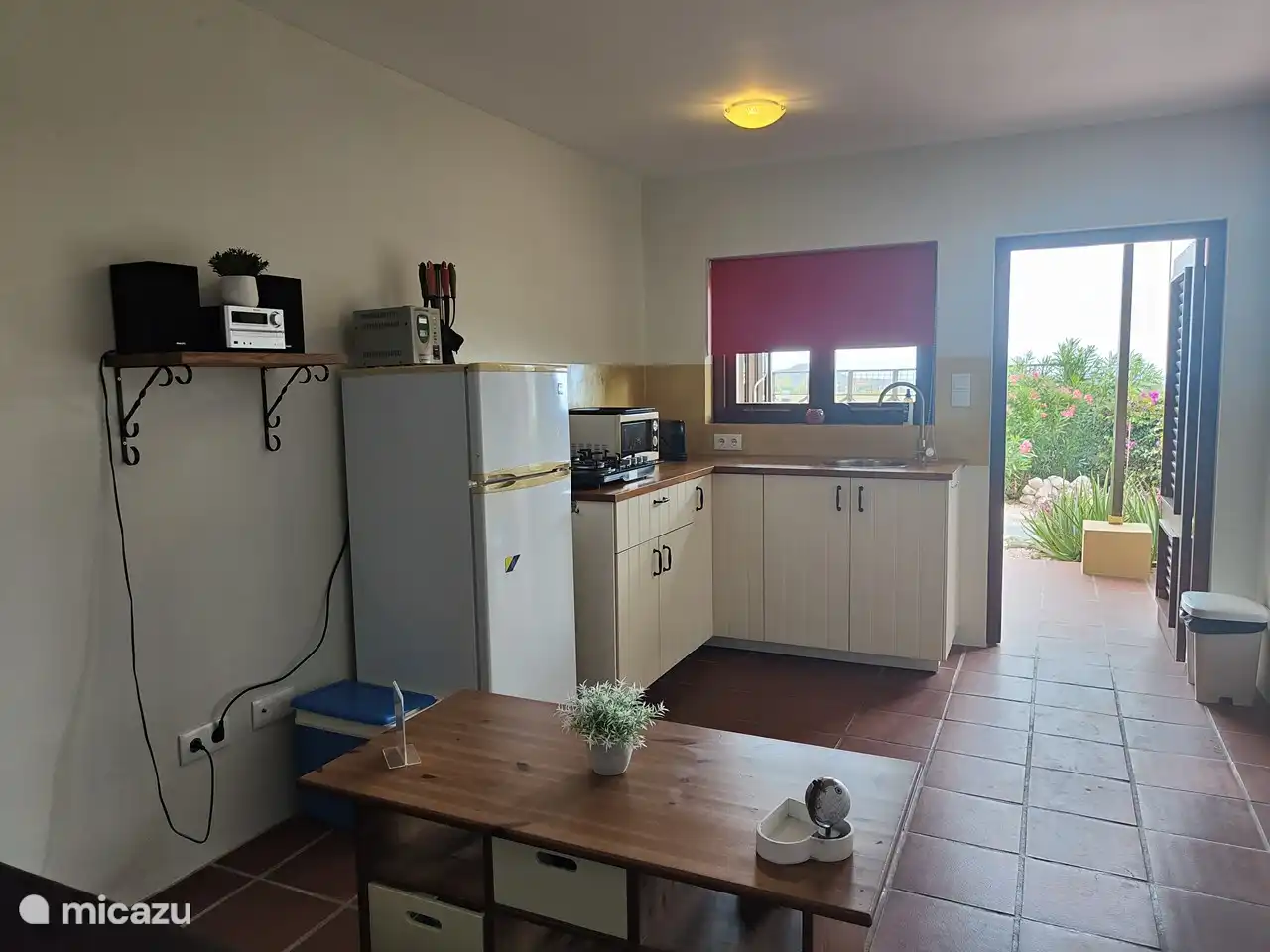 chambre avec cuisine ouverte