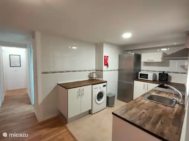 Apartamento a 500m de la playa en España, Valencia, Valencia, España - apartamento cocina
