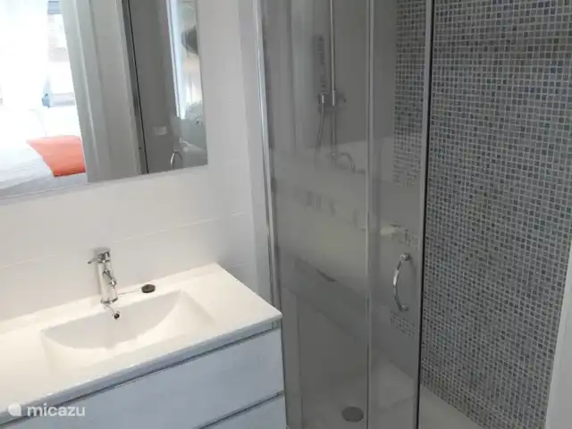 Apartamento a 500m de la playa en España, Valencia, Valencia, España - apartamento Baño en suite