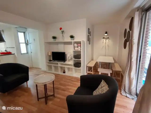 Apartamento a 500m de la playa en España, Valencia, Valencia, España - apartamento Comedor de la sala de estar