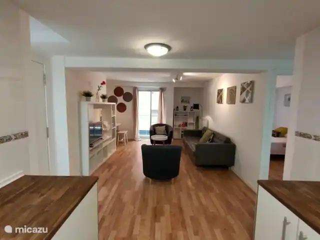 Apartamento a 500m de la playa en España, Valencia, Valencia, España - apartamento Salón desde la cocina