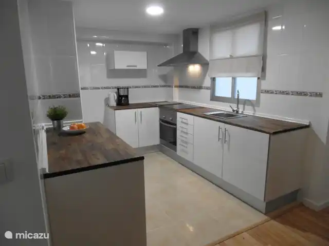 Apartamento a 500m de la playa en España, Valencia, Valencia, España - apartamento cocina
