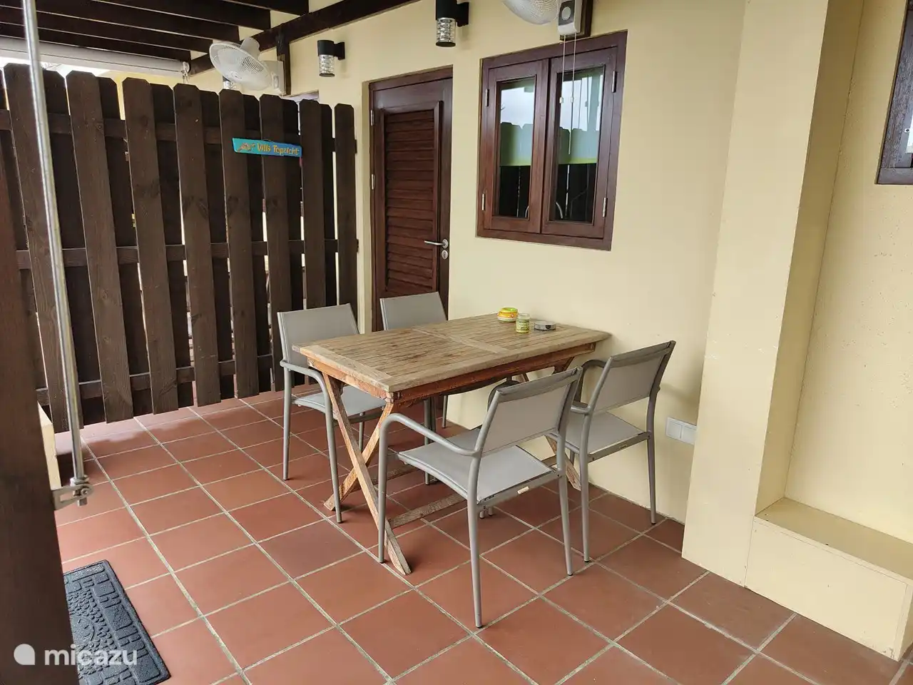 Überdachte Terrasse