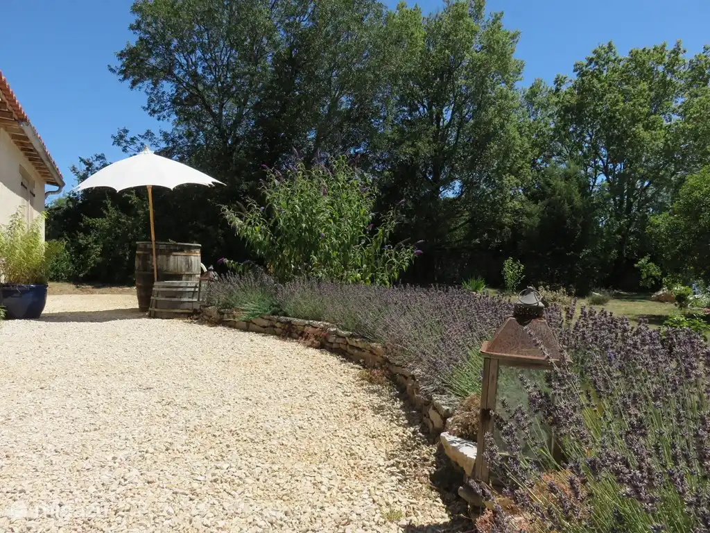 terras met dompelton voor de sauna