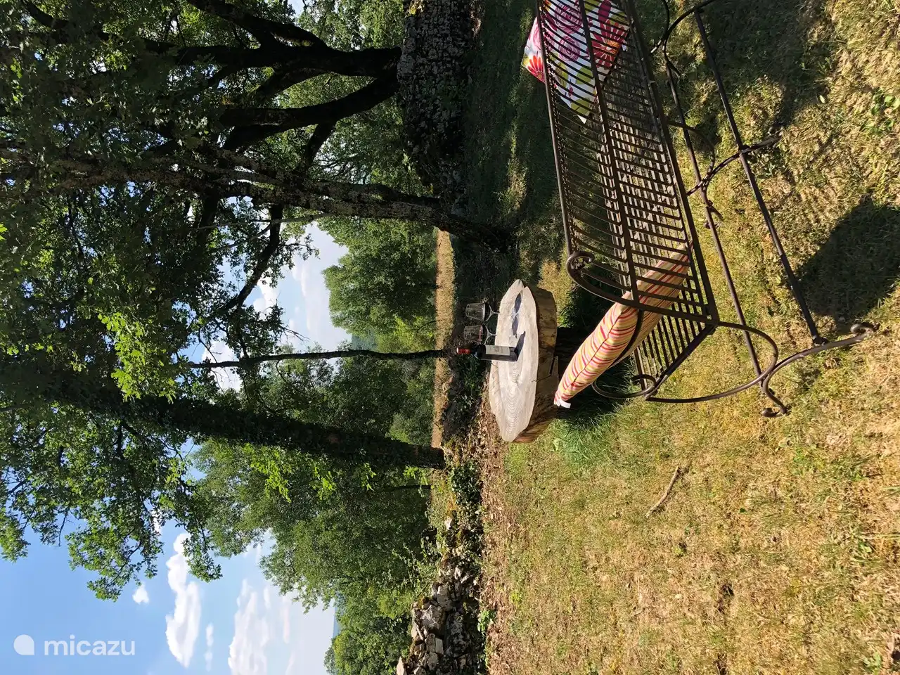 achter in de tuin naar het dal 
