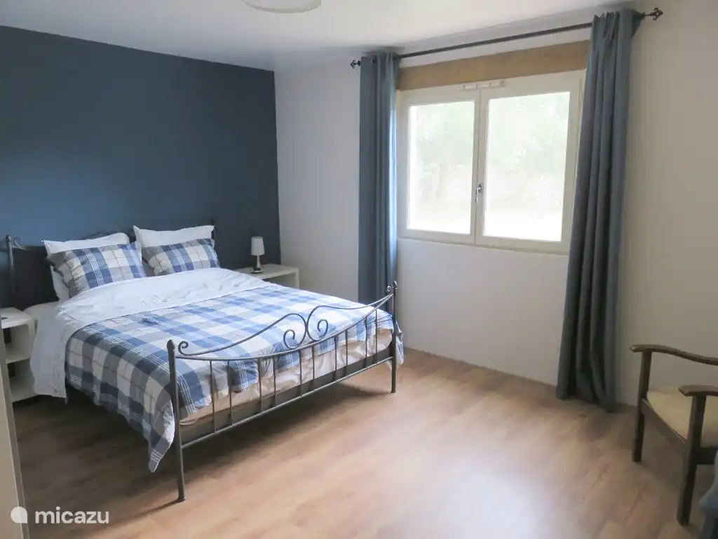 bed 160 x 200 met elektrisch verstelbare lattenbodem