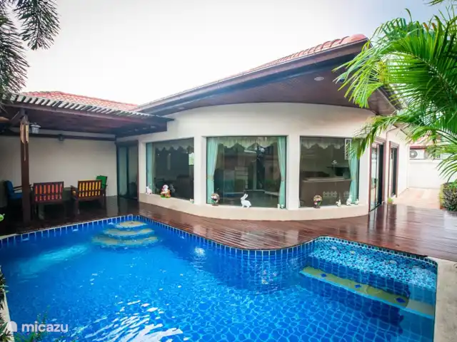villa en Tailandia, Costa oriental del golfo, Pattaya – Villa Real con Piscina villa en Tailandia, Costa oriental del golfo, Pattaya – Villa Real con Piscina