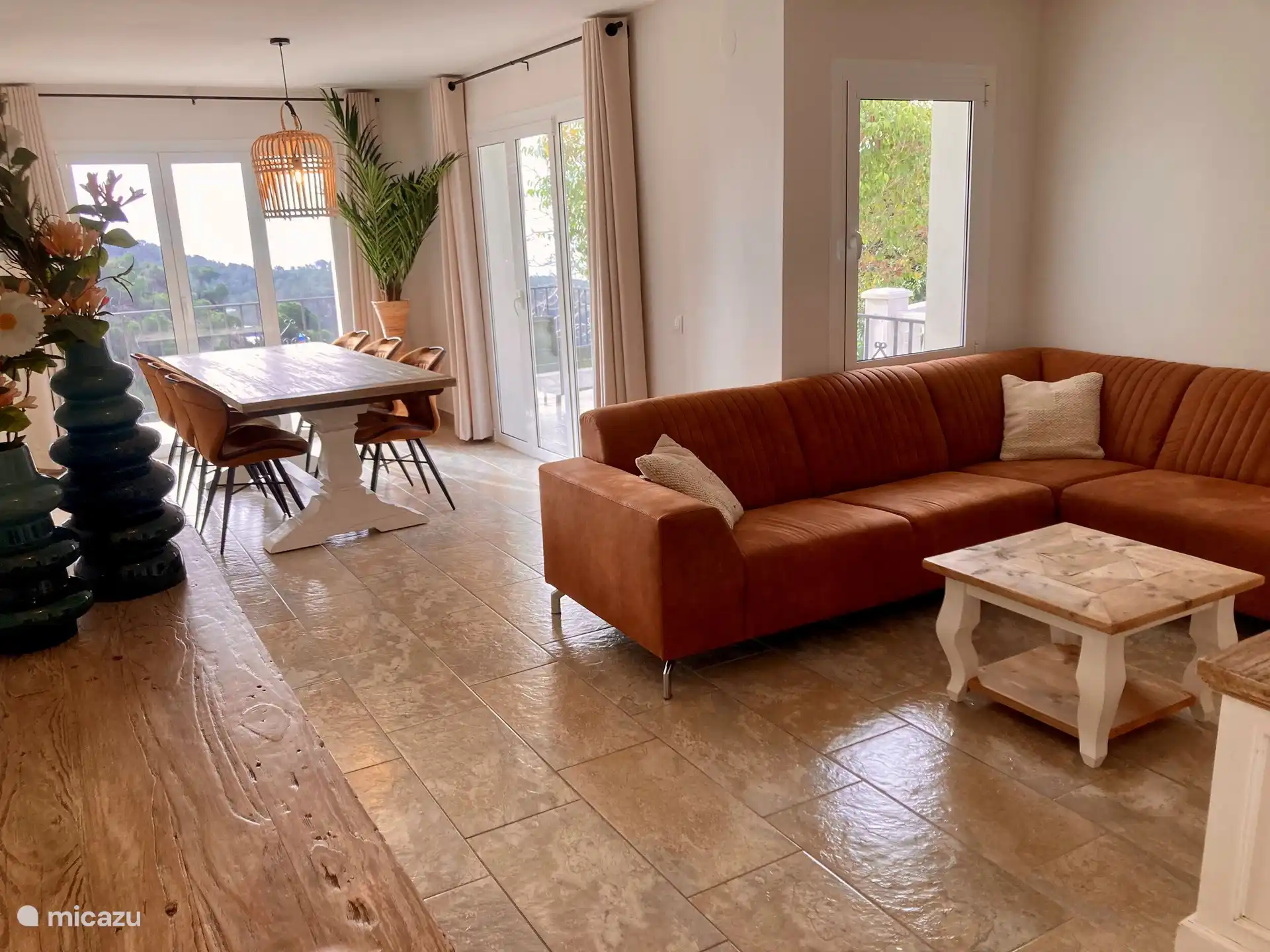 Wohnzimmer mittlere Etage