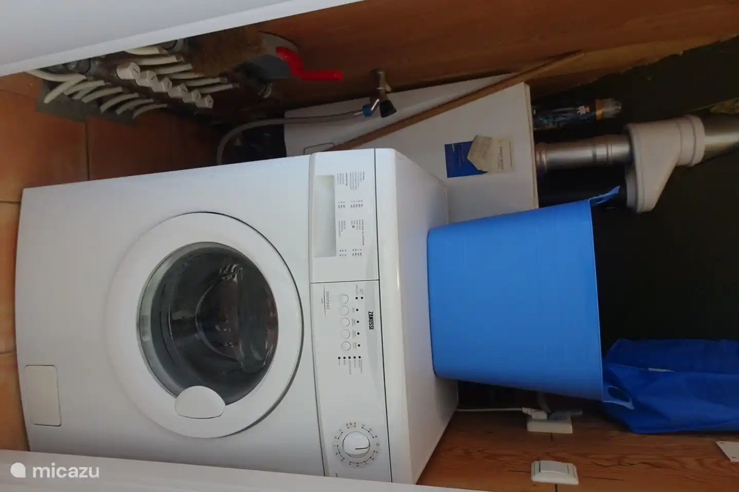 washer + dryer in shed