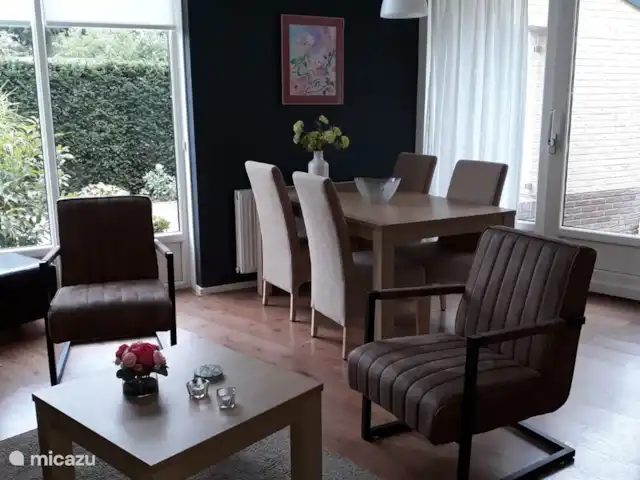 bungalow huren in Nederland, Gelderland, Putten – Frederiksoord 4 Woonkamer