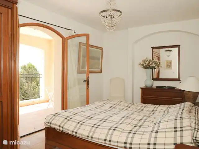 Villa Sauva en Francia, Var, Flayosc - villa Amplia habitación con balcón de 26 m2 (incluido el balcón)