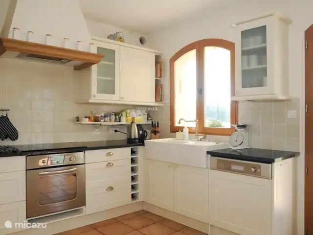 Villa Sauva en Francia, Var, Flayosc - villa Cocina abierta muy completa.