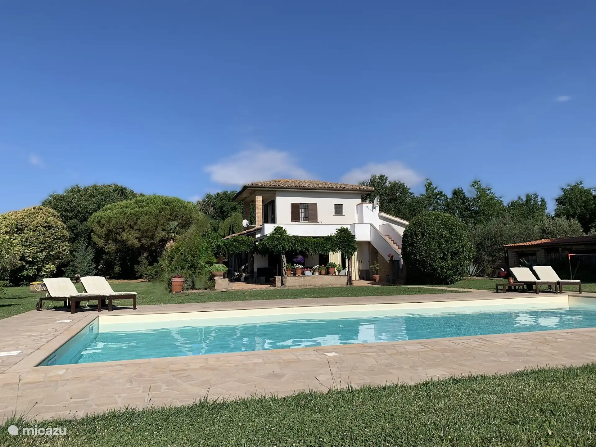 Stedentrip, Italië, Meer van Bolsena, Bolsena, villa Villa Dagobert (Lazio, Bolsena)