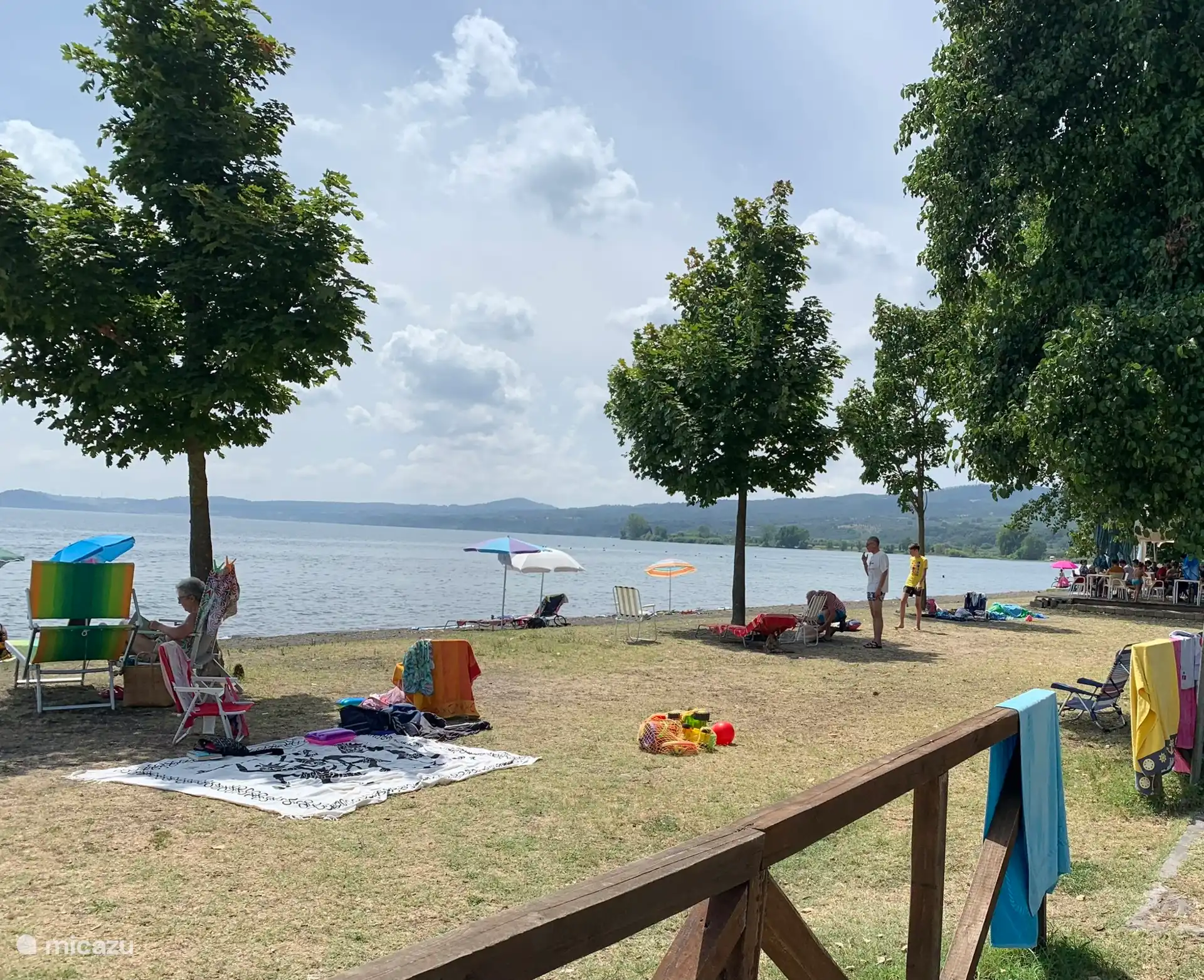 Hoogseizoen aan het Lago di Bolsena (1500 (loop)afstand van VILLA Dagobert).