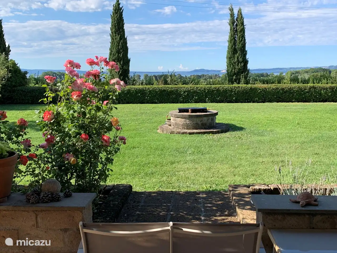 Vanuit het huis zicht op het lago di Bolsena.