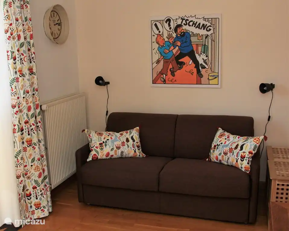 ... kann im Handumdrehen in ein großes Lesesofa verwandelt werden.