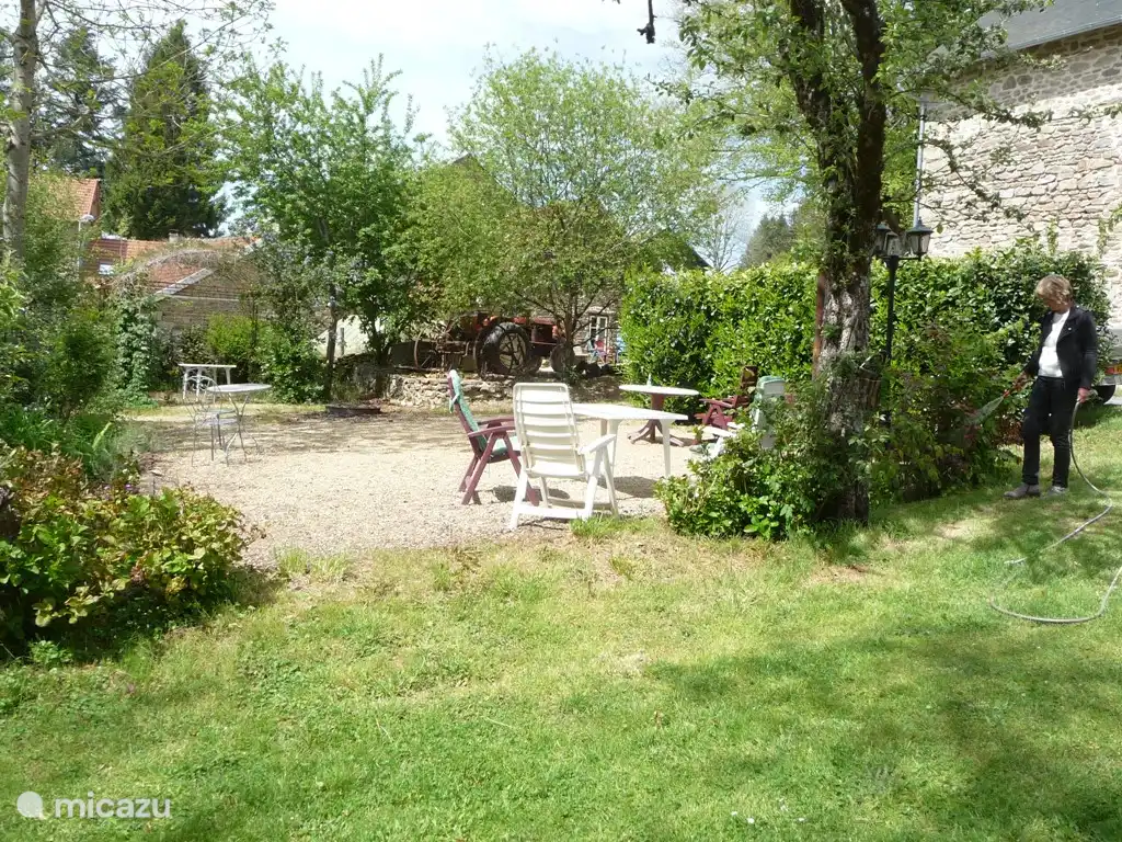 unsere Terrasse, wo regelmäßig Barbe wir Königin