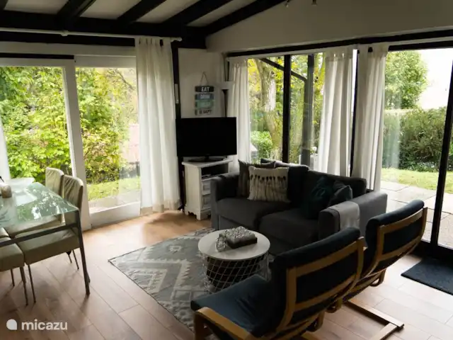 Vakantie Bungalow Sunclass Tignale huren in Italië, Gardameer, Tignale - bungalow Zonnige woonkamer