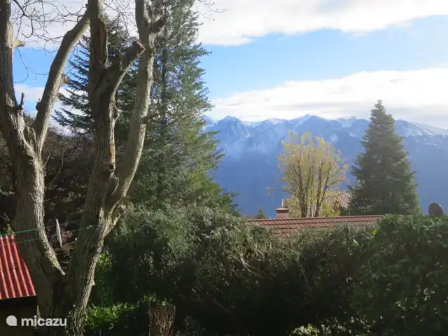 Vakantie Bungalow Sunclass Tignale huren in Italië, Gardameer, Tignale - bungalow Uitzicht vanuit onze tuin