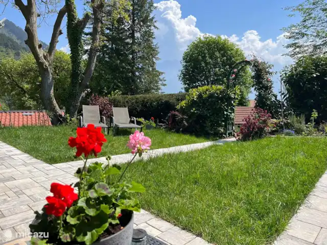 Vakantie Bungalow Sunclass Tignale huren in Italië, Gardameer, Tignale - bungalow Voortuin