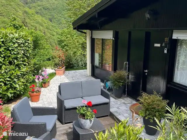 Vakantie Bungalow Sunclass Tignale huren in Italië, Gardameer, Tignale - bungalow Achtertuin