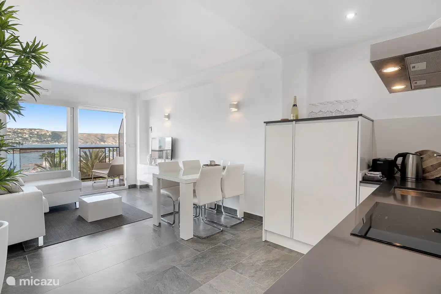 Directly on the beach! Top location in Spain, Costa Blanca, Jávea - Apartment