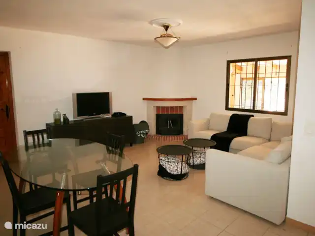 Location de Vacances Espagne, Costa Blanca, Moraira, villa - Casa Sabrosa et table à manger.