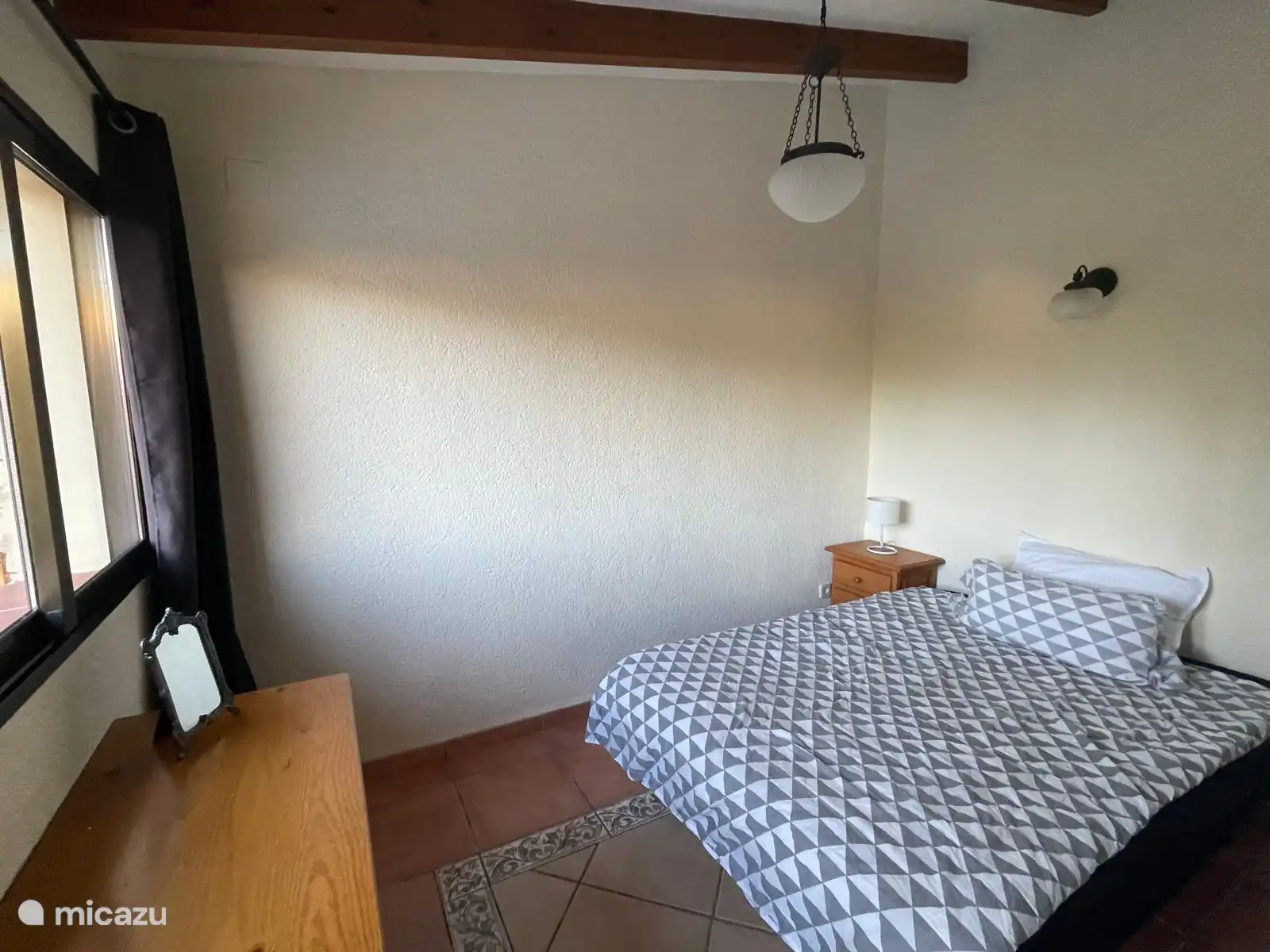 Dans la Casita se trouve une chambre supplémentaire avec un lit français