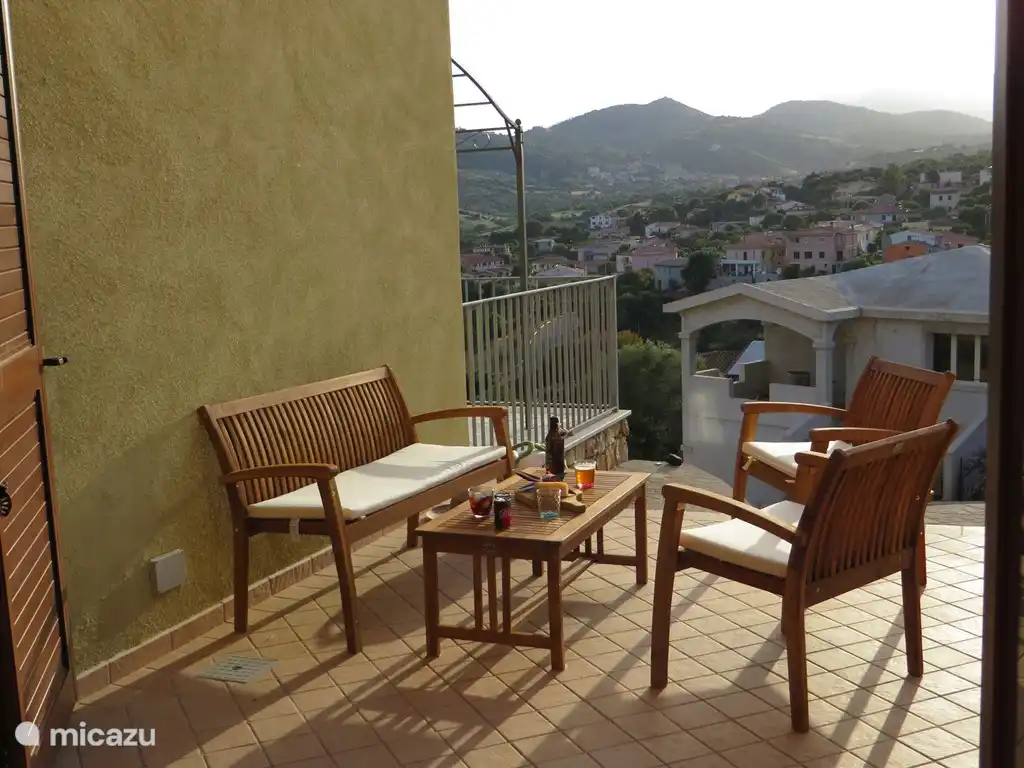 Vista Mare Monte in Italien, Sardinien, San Lorenzo - Appartement